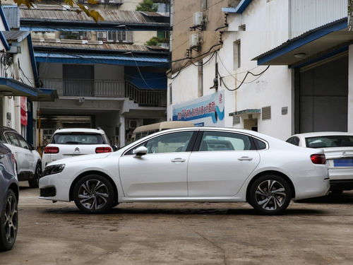 被忽視的合資精品 檔次不輸A6L，高速穩(wěn)如牛，降至16萬(wàn)卻無(wú)人問(wèn)津